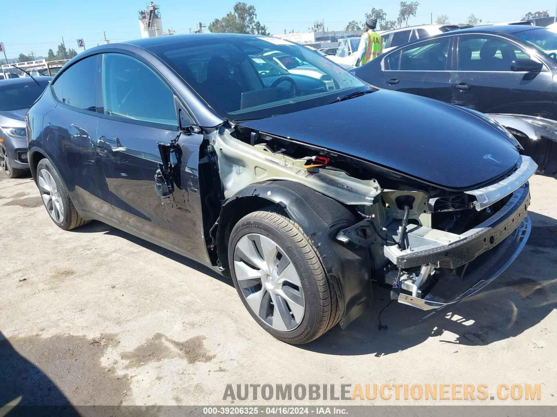 7SAYGAEE8RF981480 TESLA MODEL Y 2024