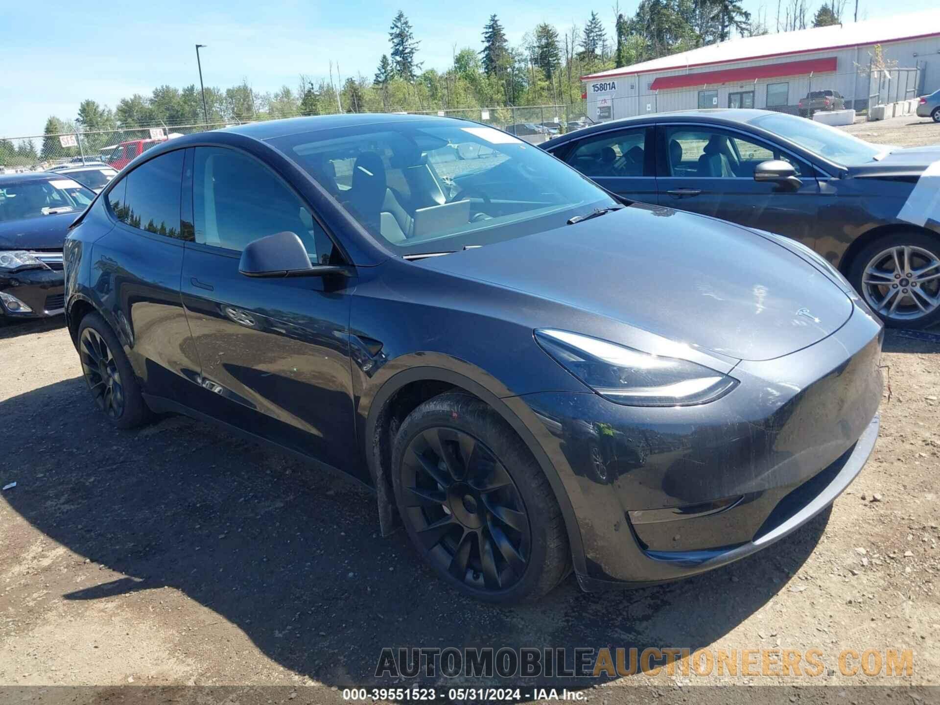 7SAYGAEE8RF987831 TESLA MODEL Y 2024