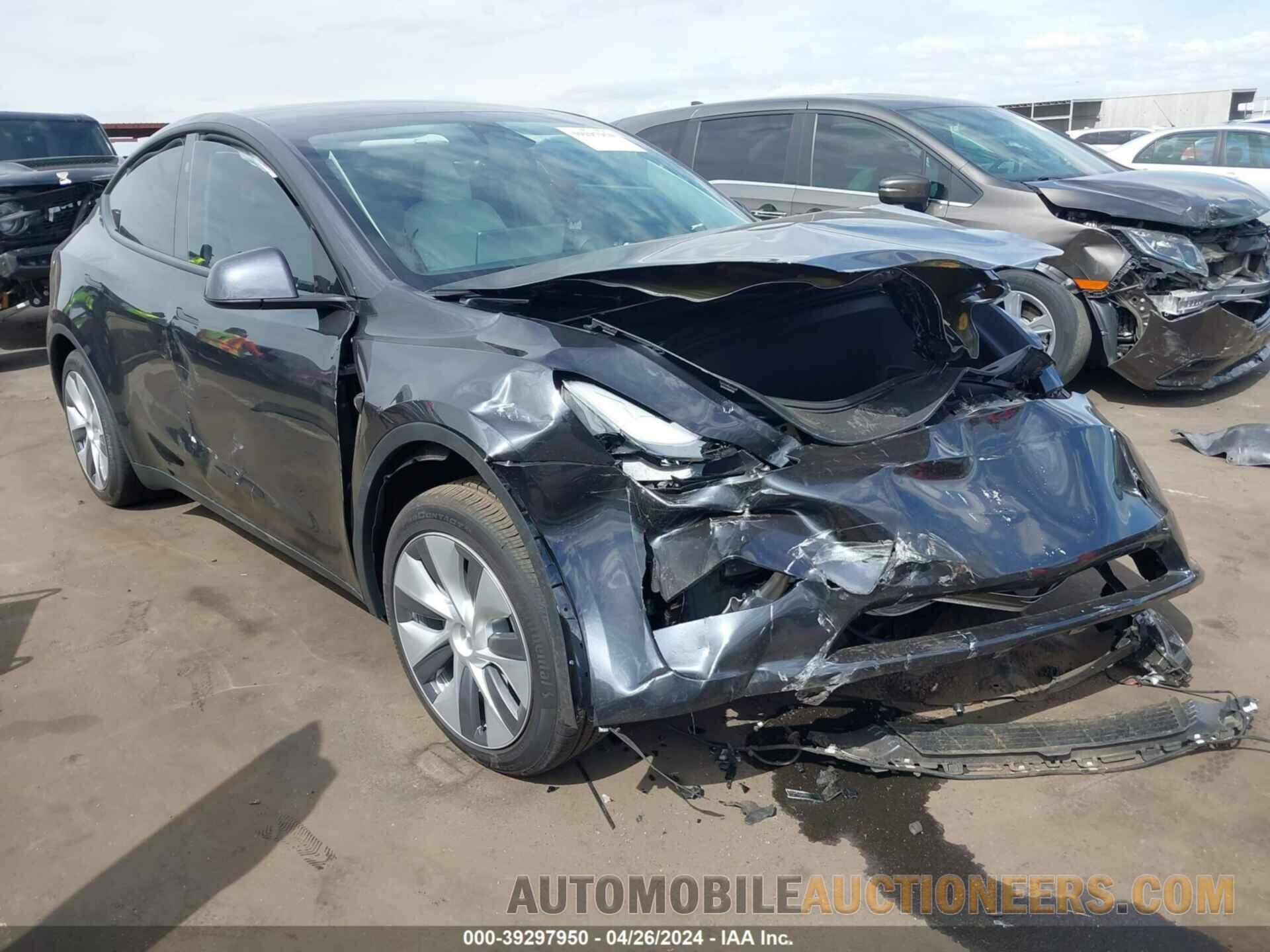 7SAYGAEE9RF044508 TESLA MODEL Y 2024