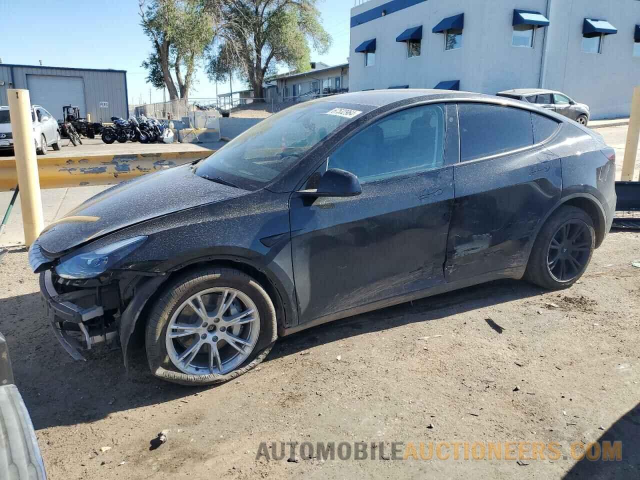 7SAYGAEE9RF049630 TESLA MODEL Y 2024