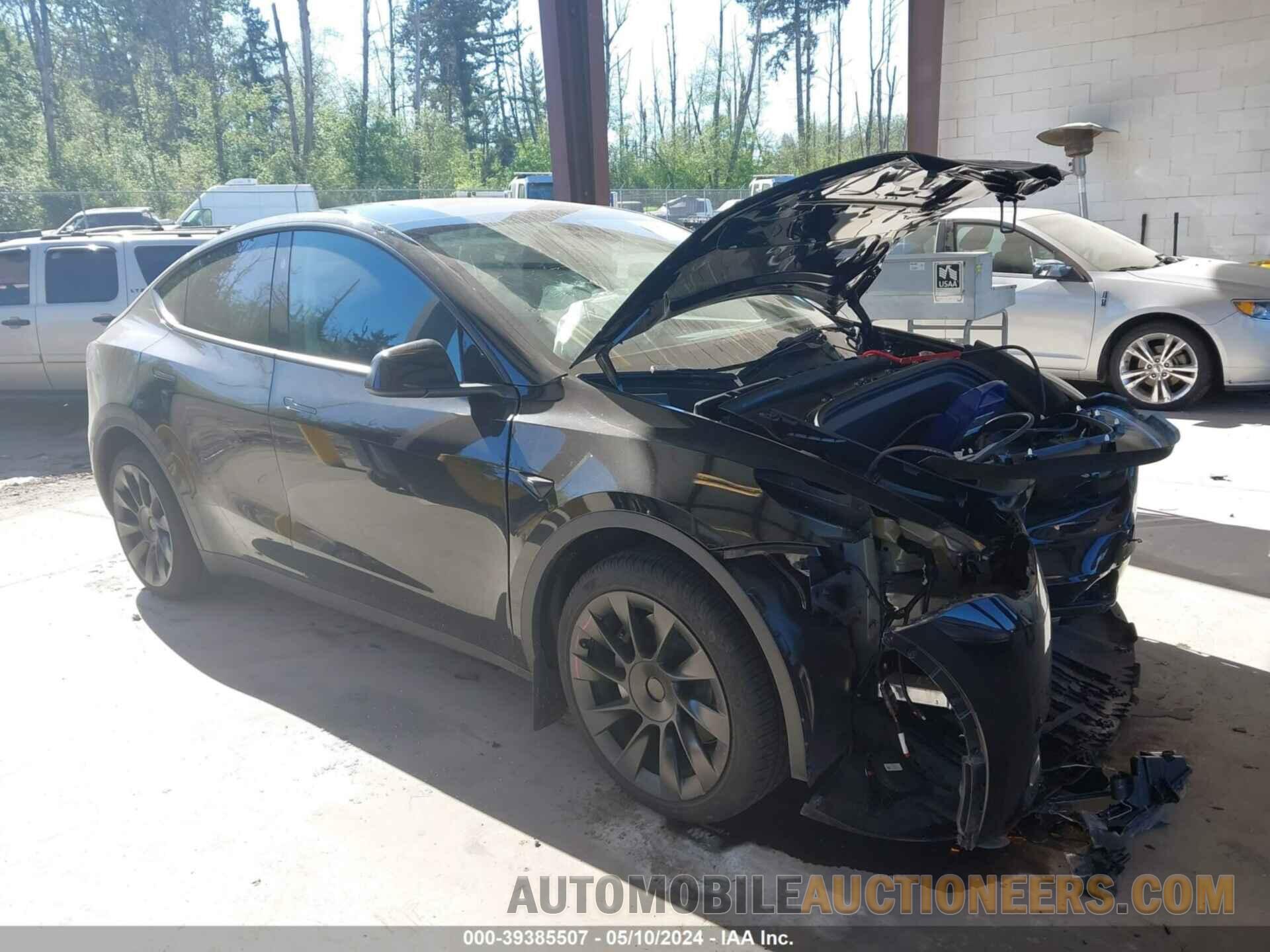 7SAYGAEE9RF981360 TESLA MODEL Y 2024