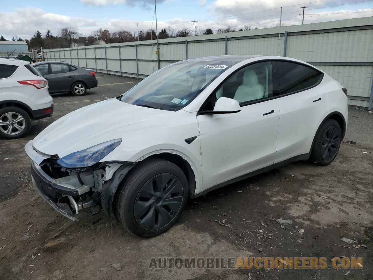 7SAYGAEEXRF185331 TESLA MODEL Y 2024