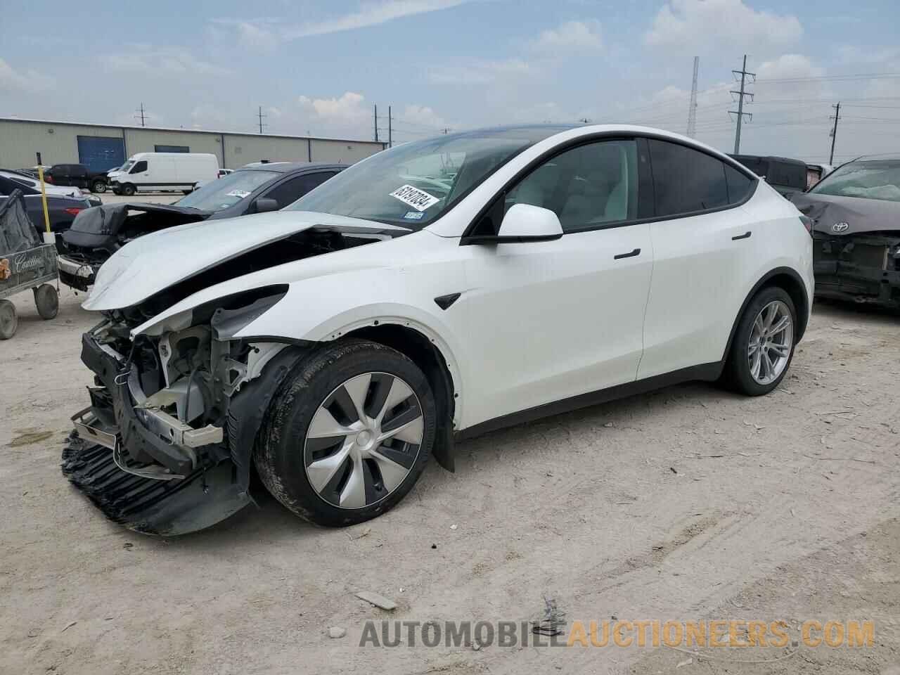 7SAYGAEEXRF983697 TESLA MODEL Y 2024