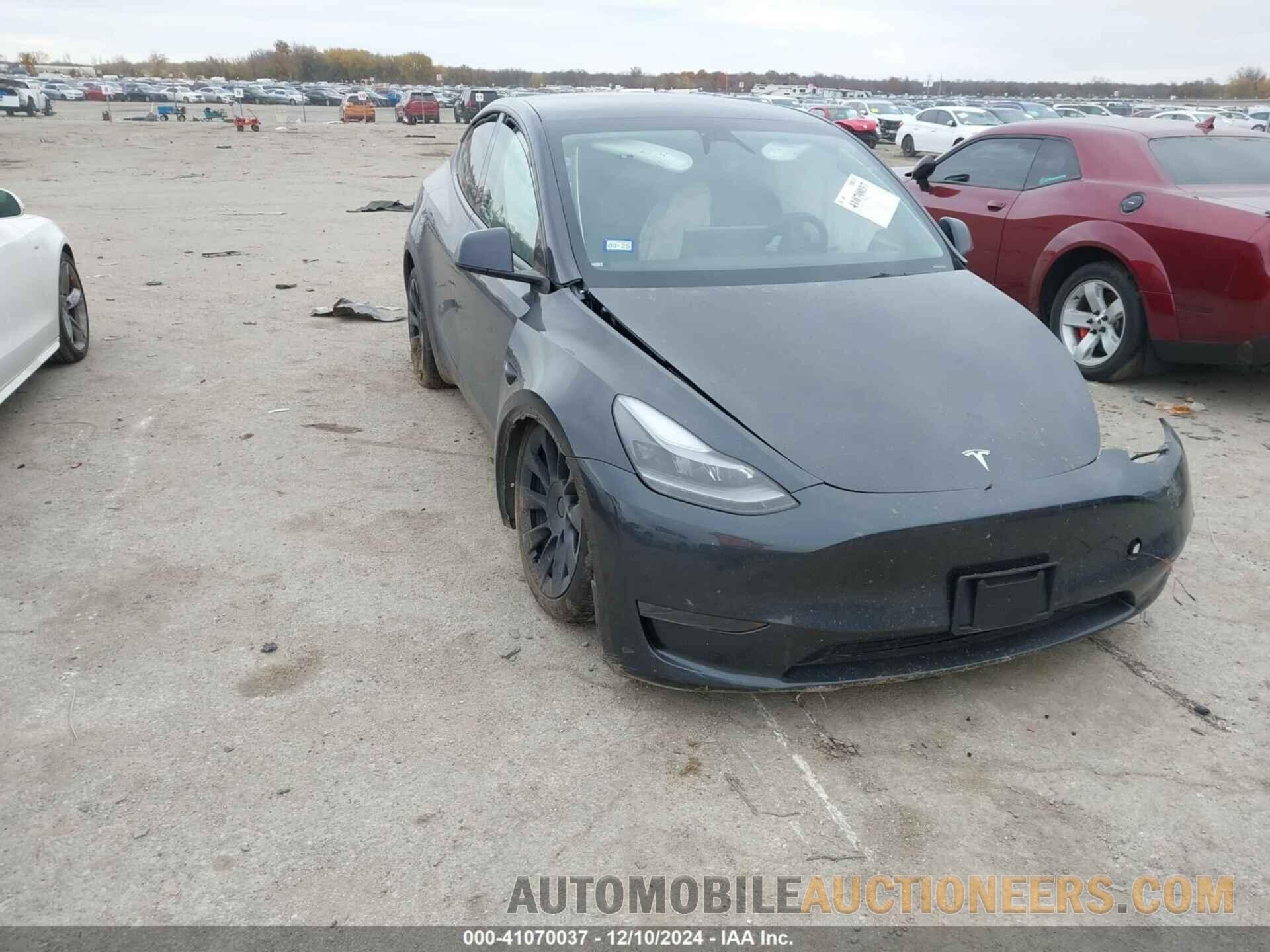 7SAYGDED0RF016038 TESLA MODEL Y 2024