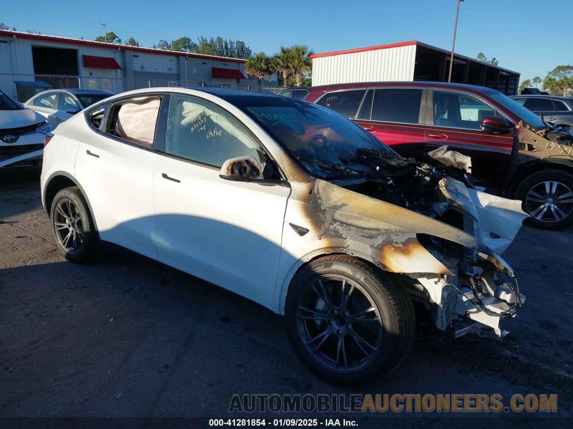 7SAYGDED0SF222885 TESLA MODEL Y 2025