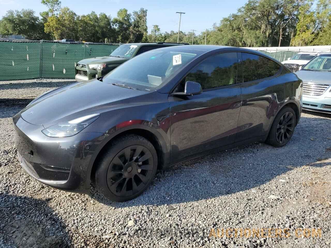 7SAYGDED1RF040543 TESLA MODEL Y 2024