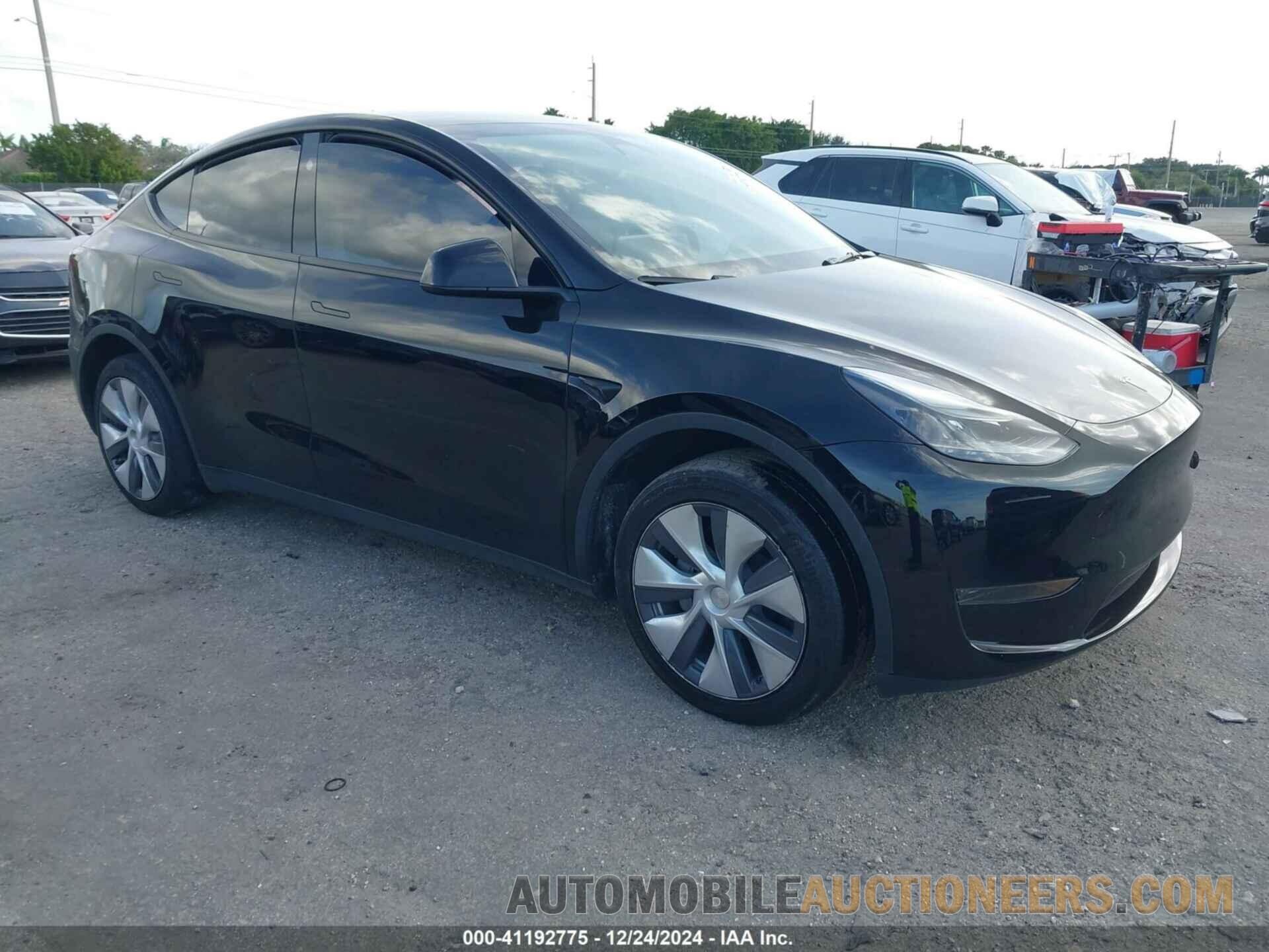 7SAYGDED1RF042230 TESLA MODEL Y 2024