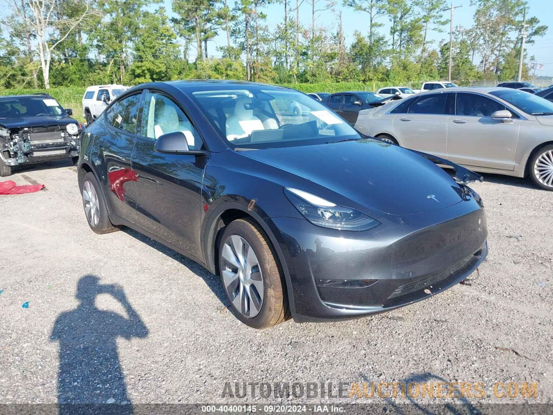 7SAYGDED1RF084462 TESLA MODEL Y 2024