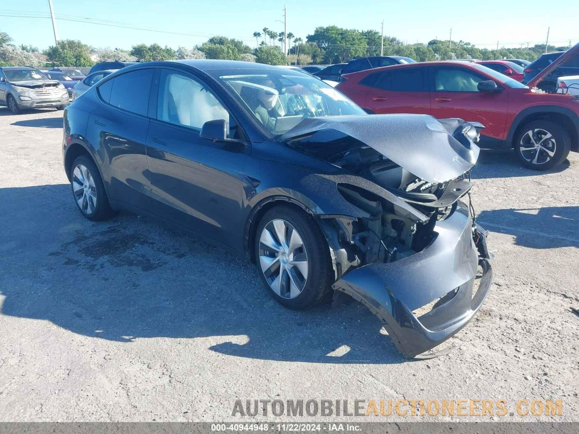 7SAYGDED2RF018387 TESLA MODEL Y 2024