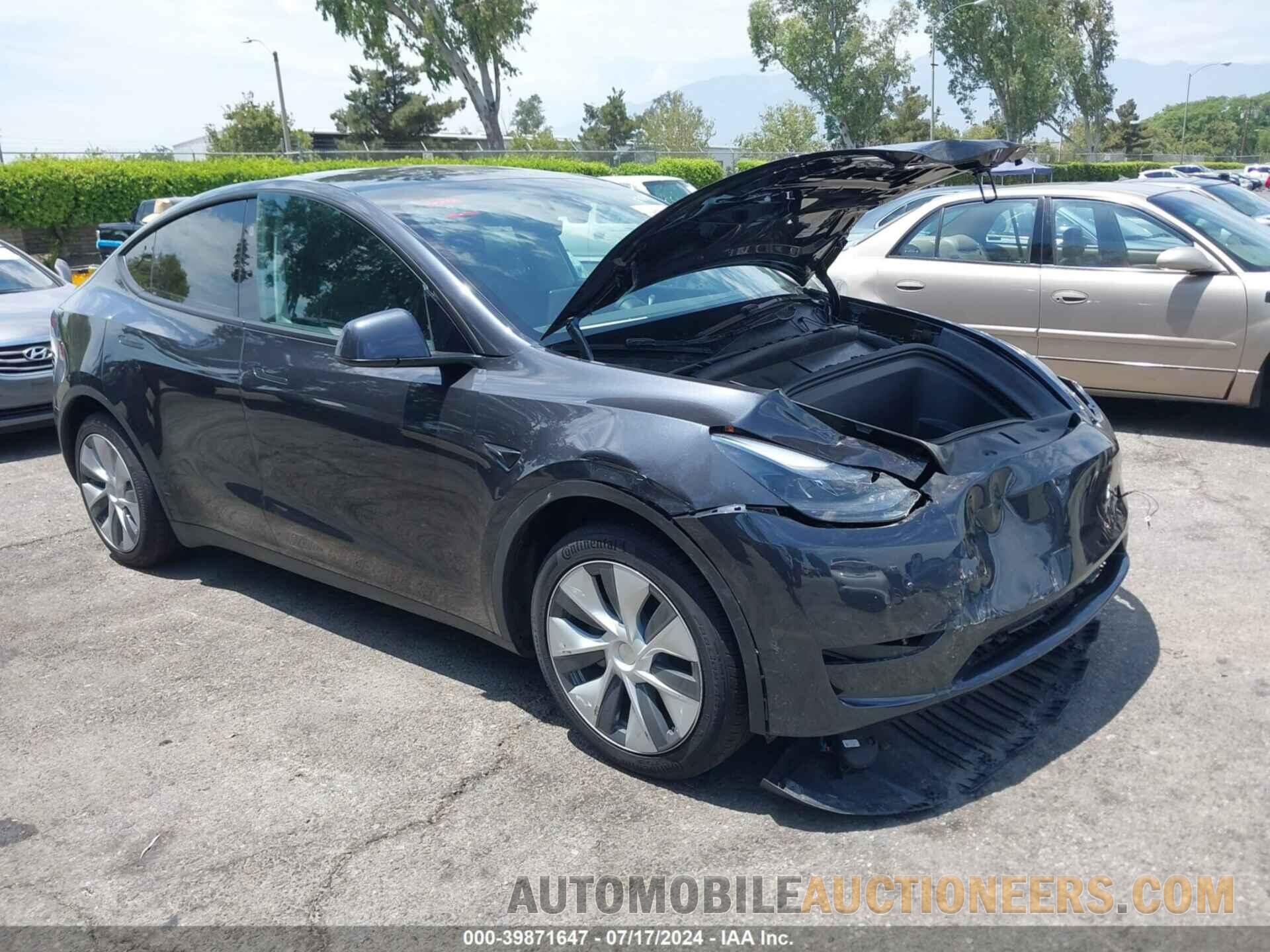 7SAYGDED2RF050935 TESLA MODEL Y 2024