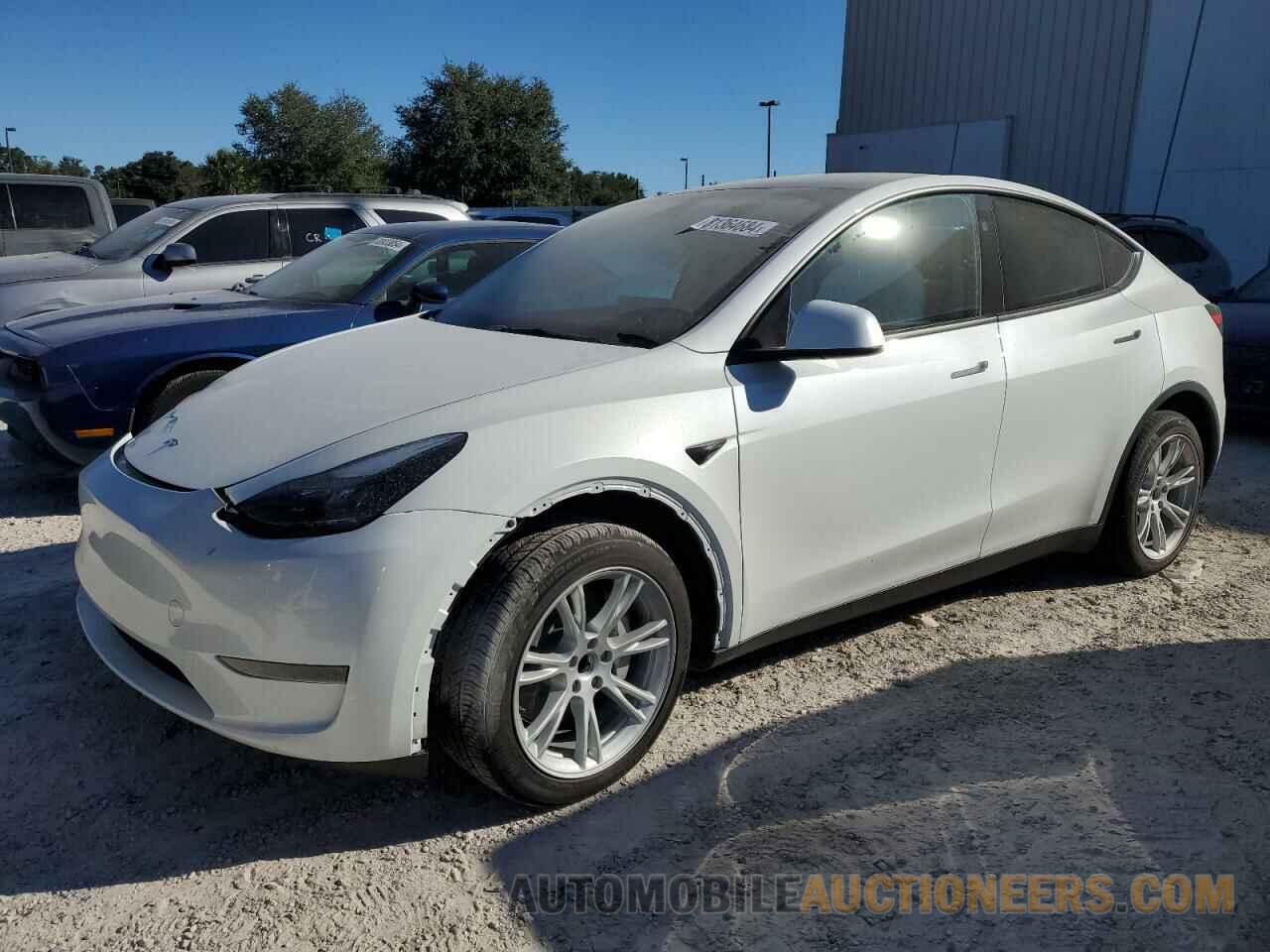 7SAYGDED2RF095390 TESLA MODEL Y 2024