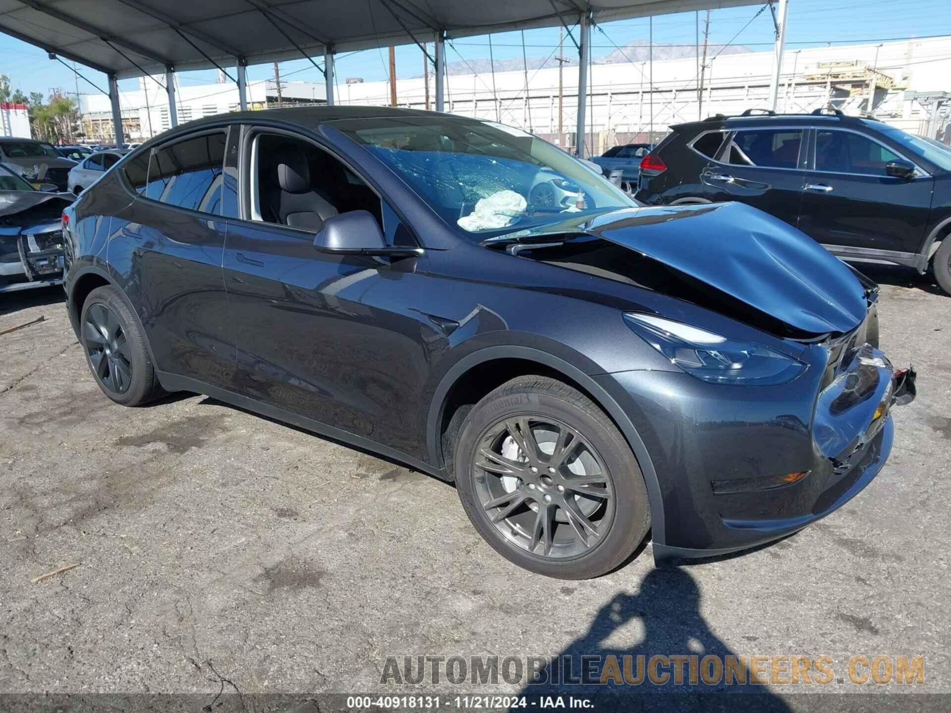 7SAYGDED2RF103407 TESLA MODEL Y 2024