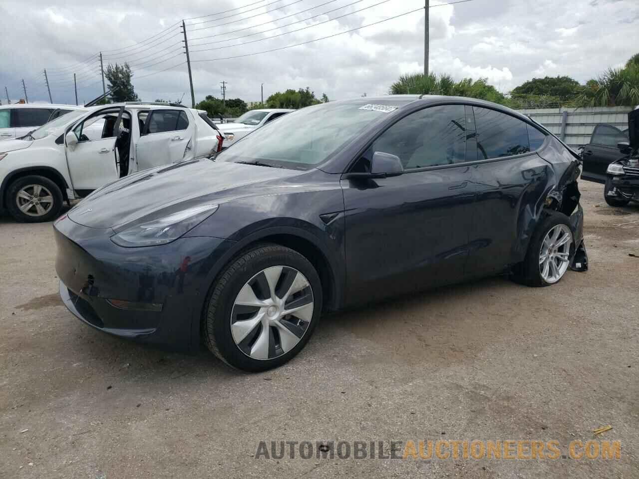 7SAYGDED3RF038406 TESLA MODEL Y 2024