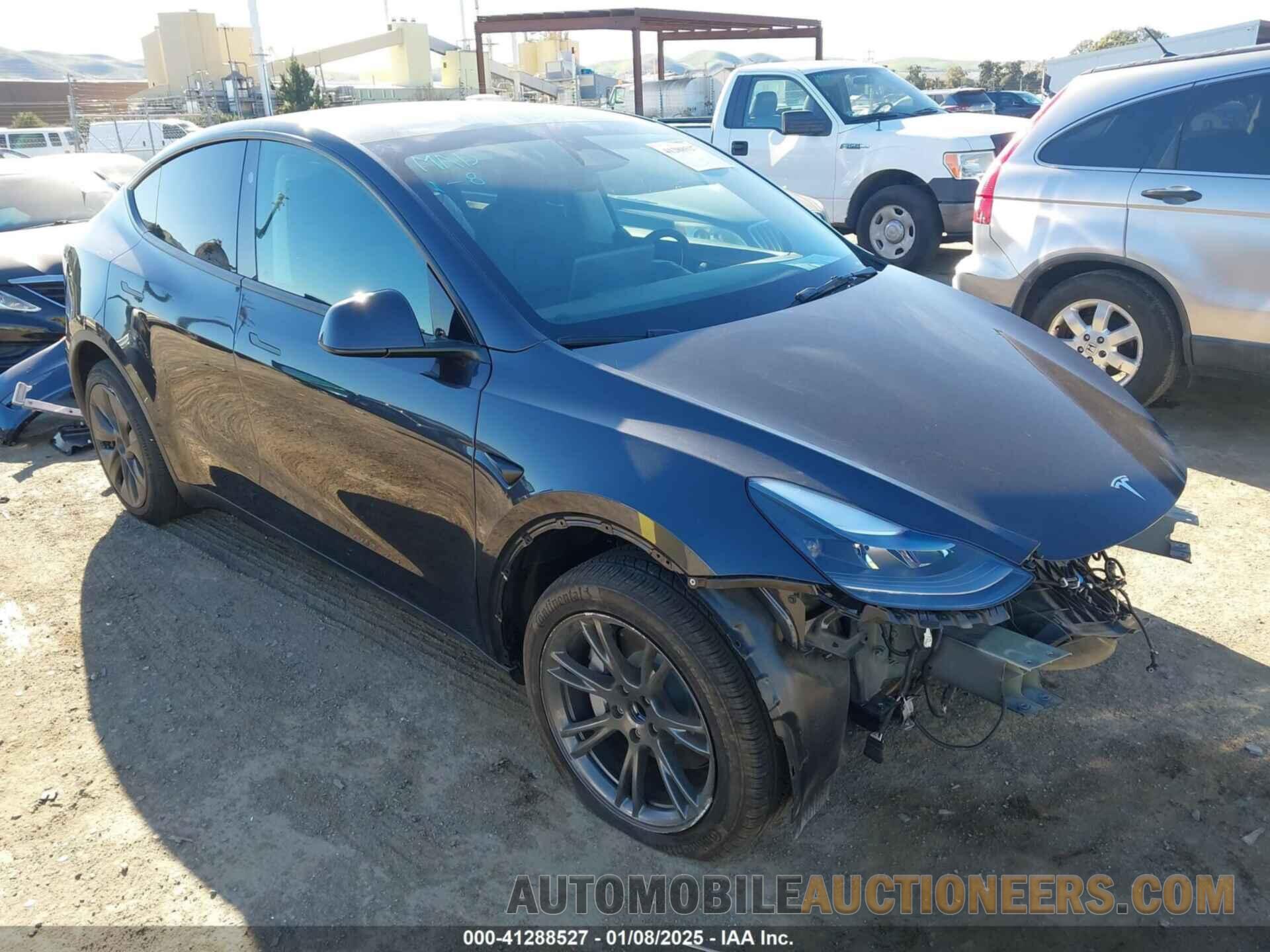 7SAYGDED3RF095754 TESLA MODEL Y 2024