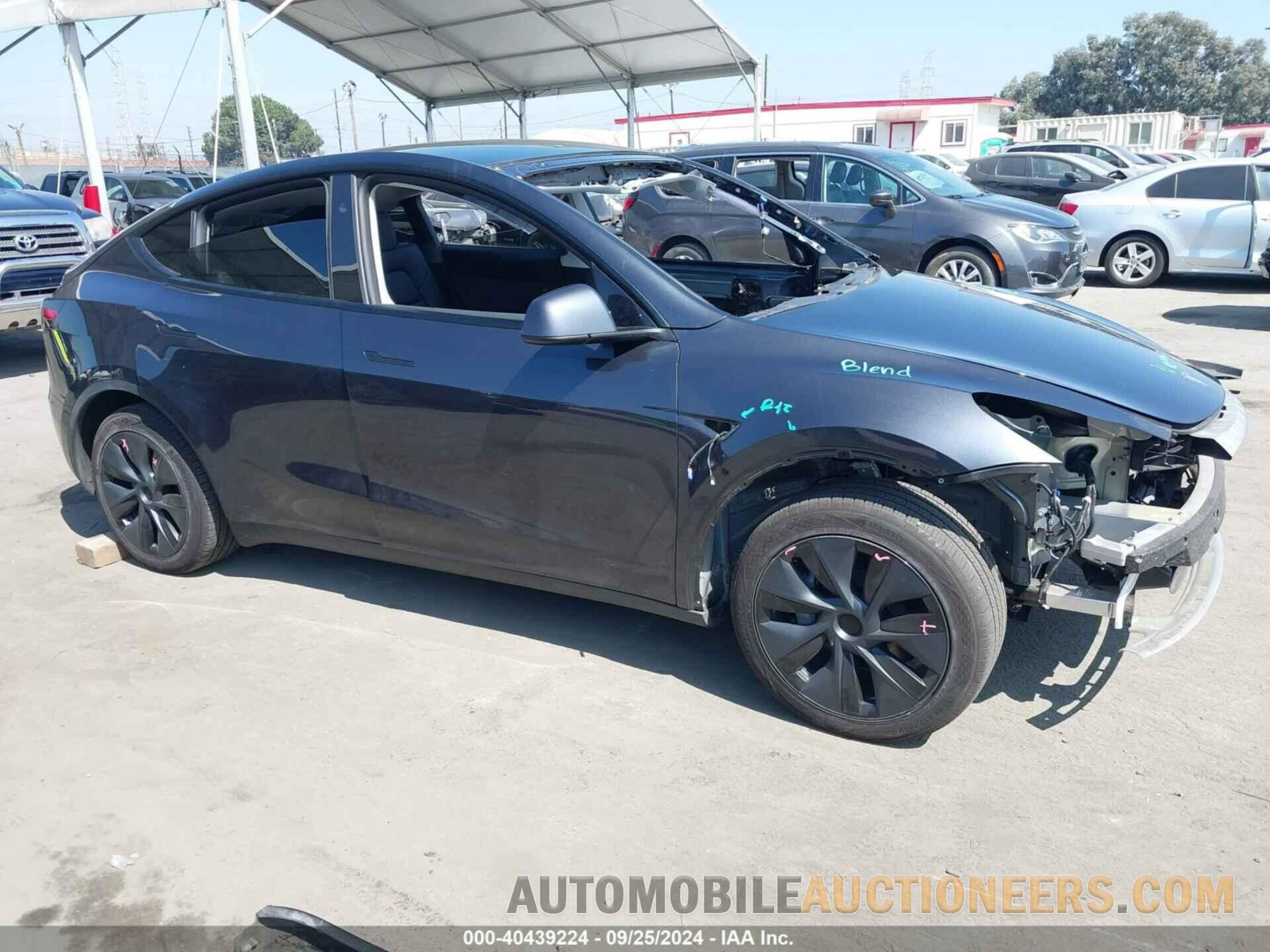 7SAYGDED3RF117378 TESLA MODEL Y 2024