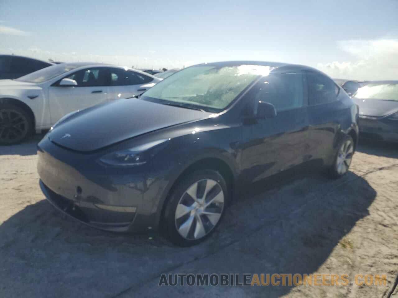 7SAYGDED4RF038172 TESLA MODEL Y 2024