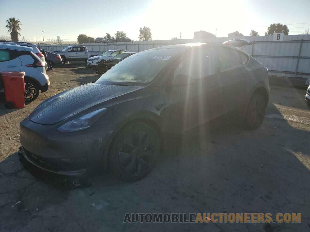 7SAYGDED4RF124582 TESLA MODEL Y 2024