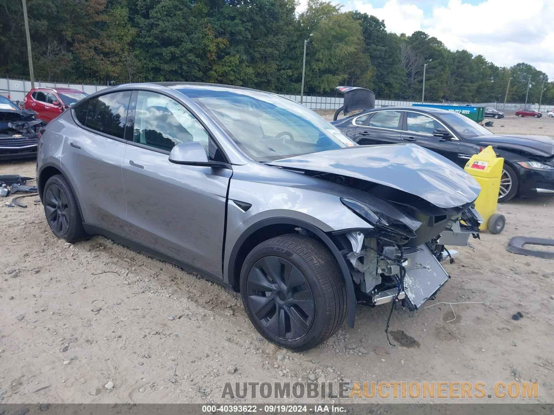 7SAYGDED5RA322617 TESLA MODEL Y 2024