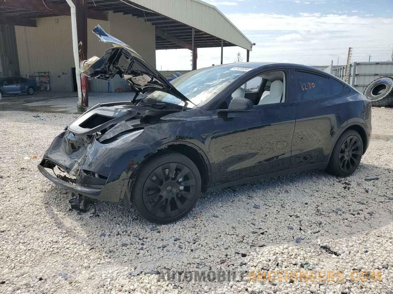 7SAYGDED5RF009277 TESLA MODEL Y 2024