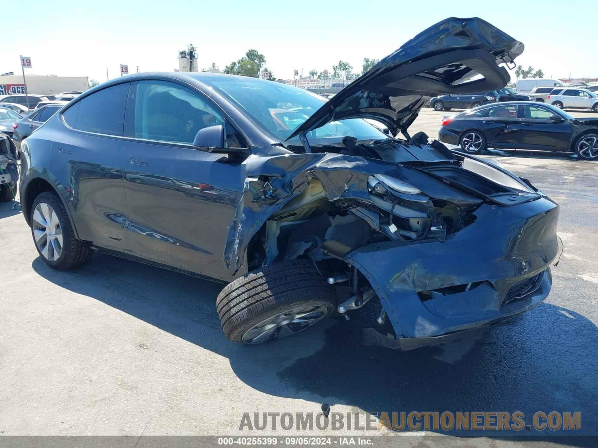 7SAYGDED5RF083072 TESLA MODEL Y 2024