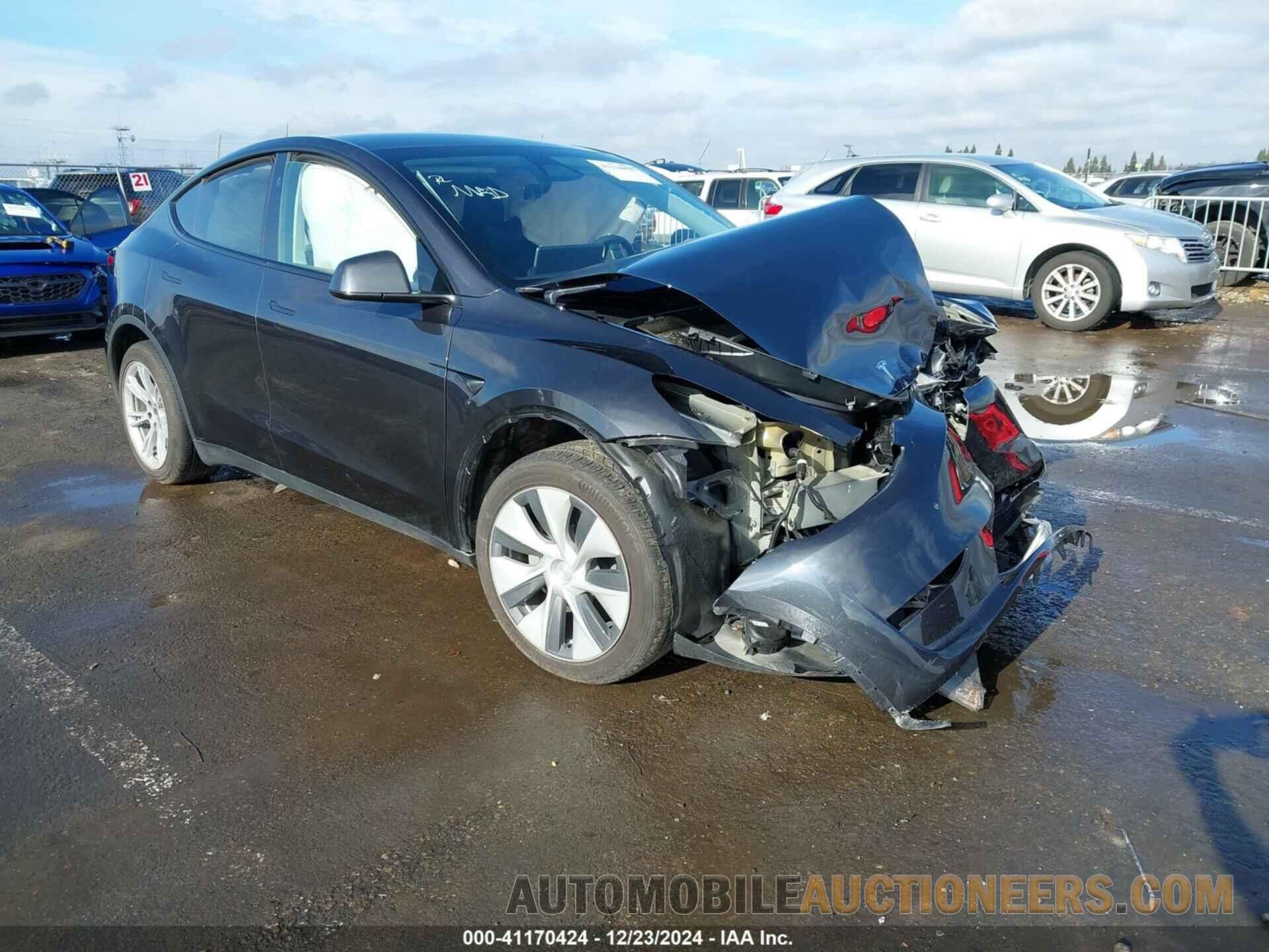 7SAYGDED5RF096761 TESLA MODEL Y 2024