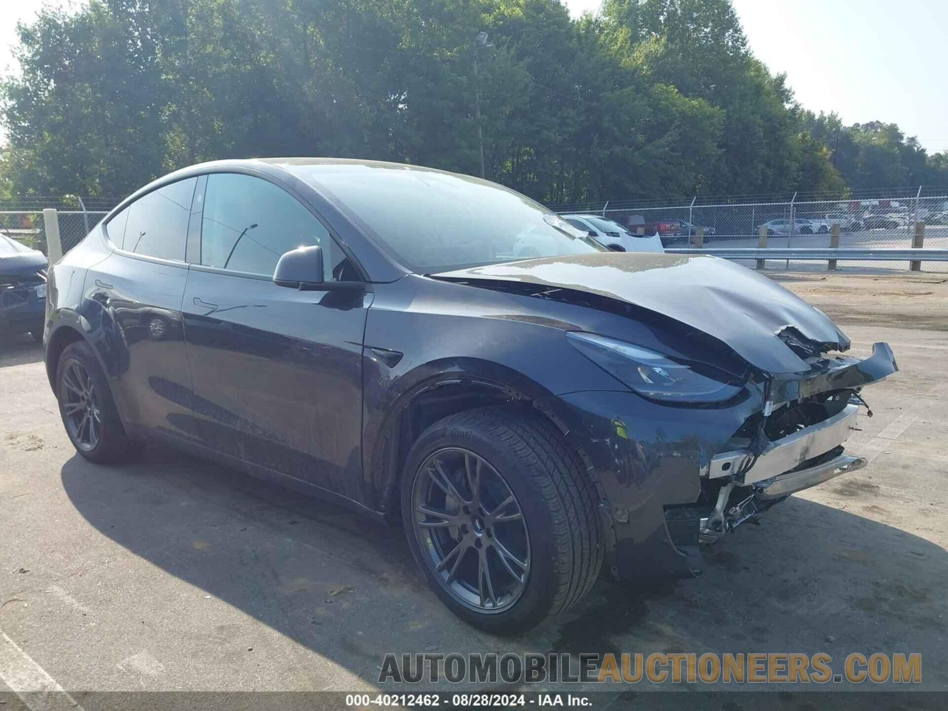 7SAYGDED5RF154108 TESLA MODEL Y 2024