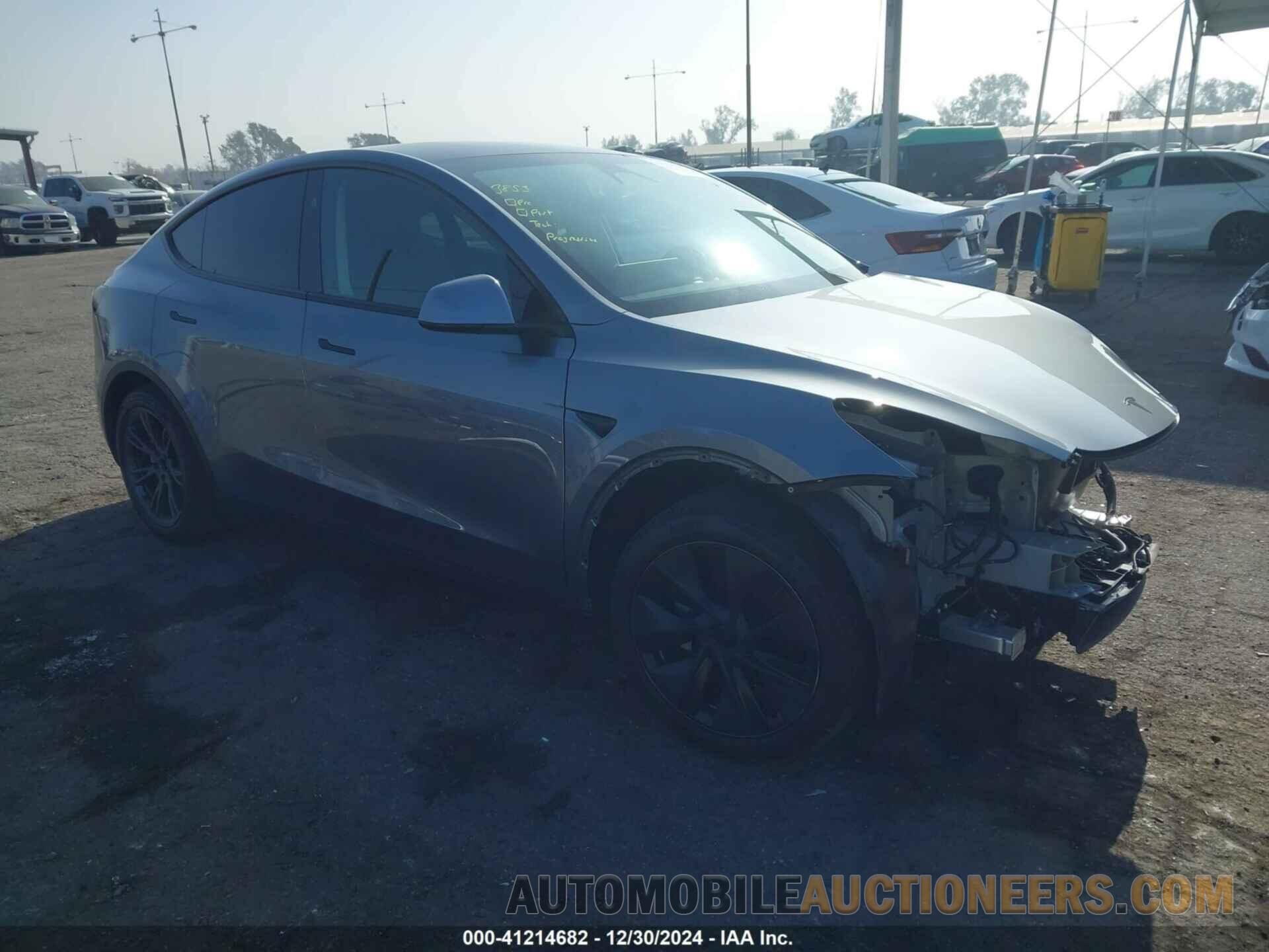 7SAYGDED5RF193622 TESLA MODEL Y 2024