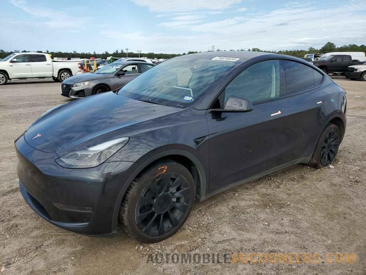 7SAYGDED7RF044760 TESLA MODEL Y 2024