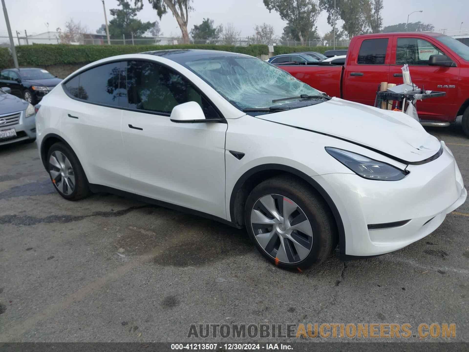 7SAYGDED7RF055354 TESLA MODEL Y 2024