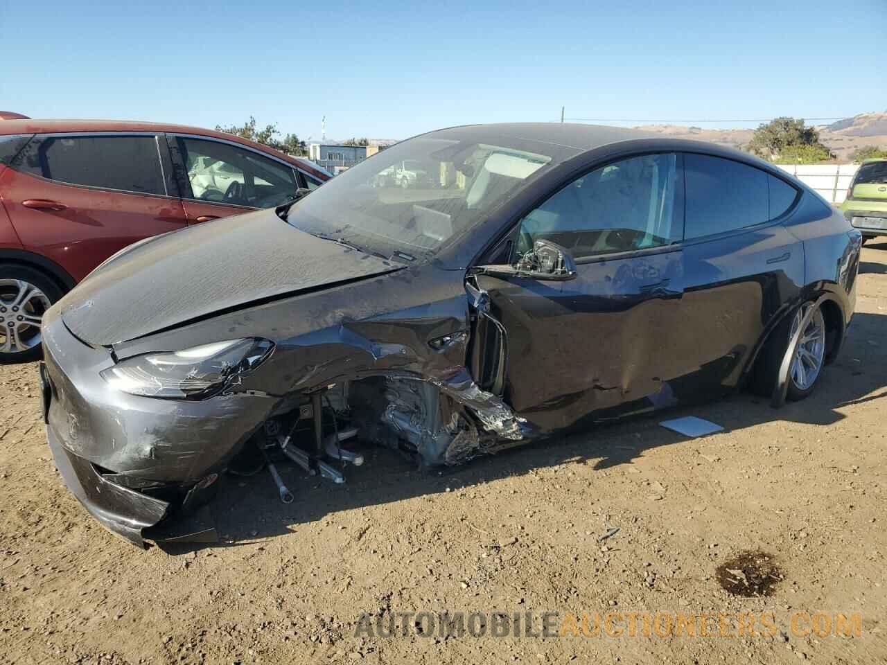 7SAYGDED7RF055676 TESLA MODEL Y 2024