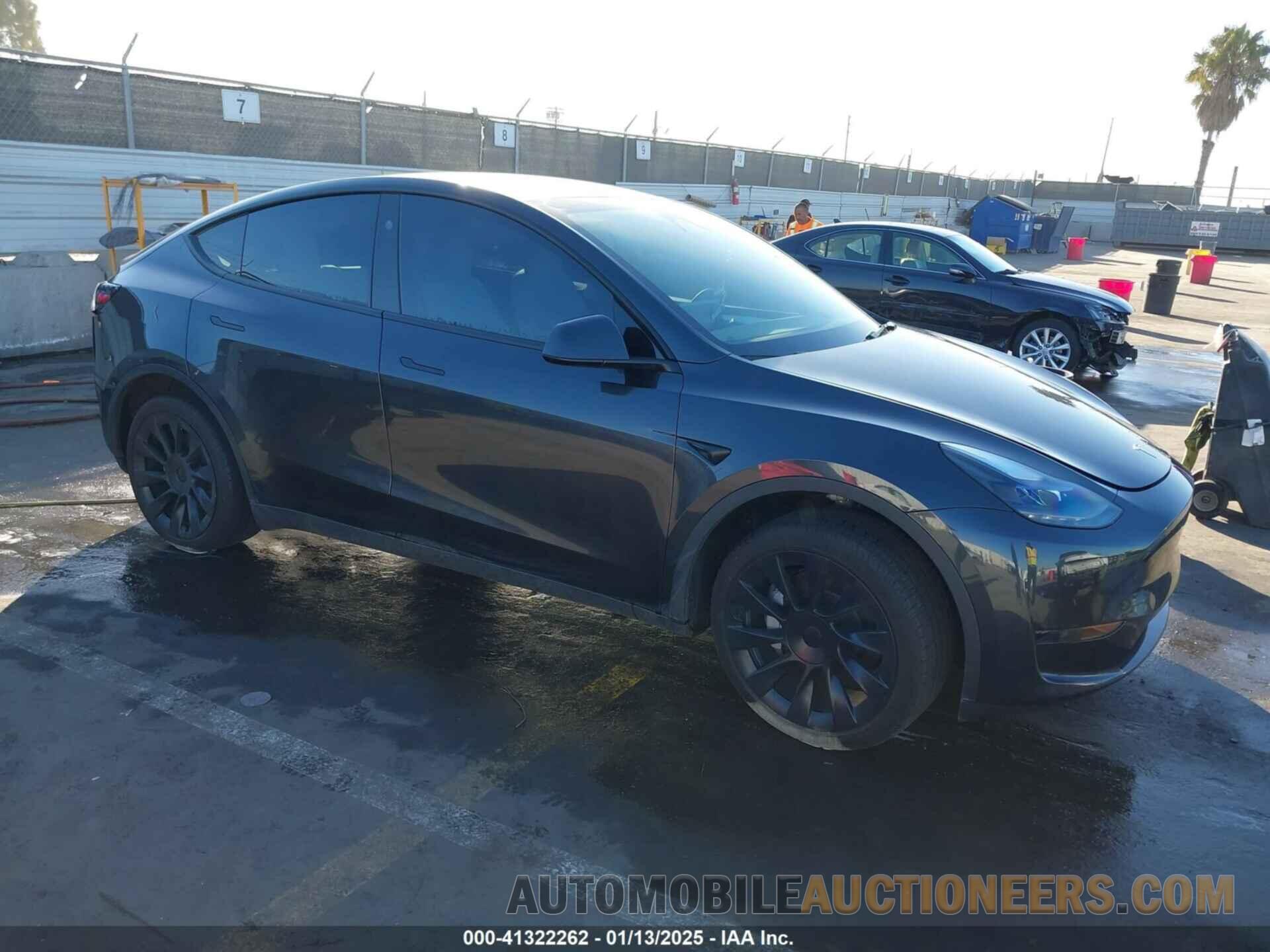 7SAYGDED7RF056018 TESLA MODEL Y 2024