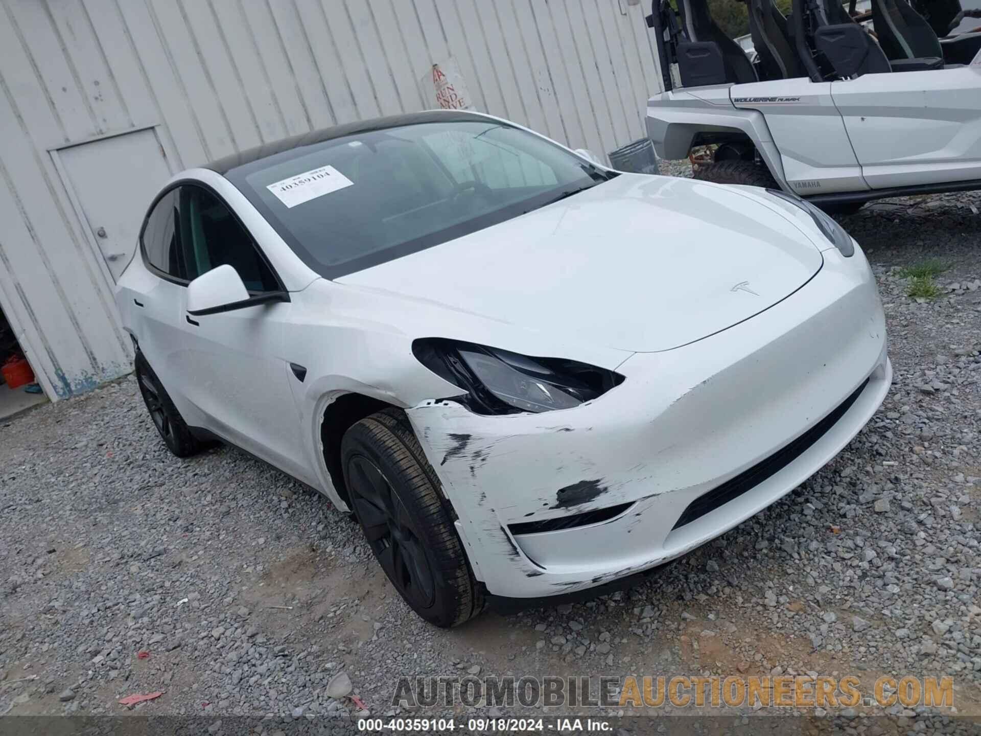 7SAYGDED8RA301132 TESLA MODEL Y 2024