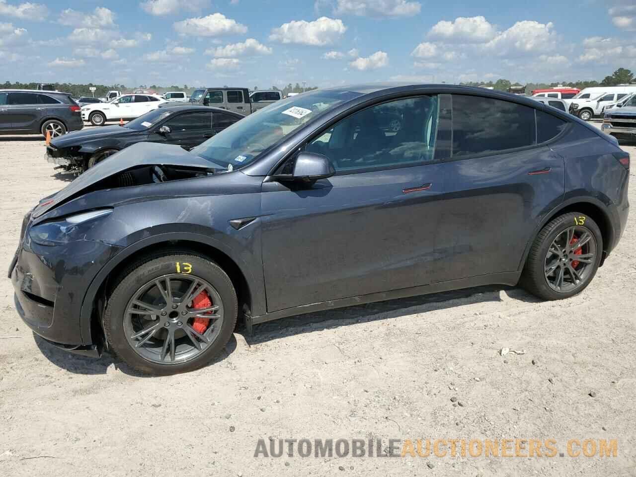 7SAYGDED8RA301678 TESLA MODEL Y 2024