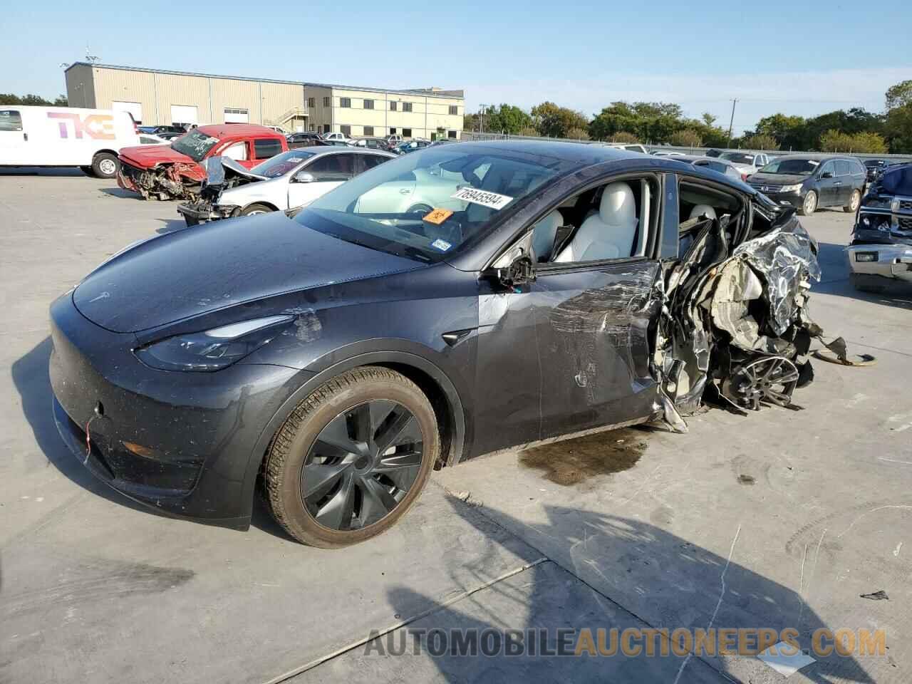 7SAYGDED8RA302555 TESLA MODEL Y 2024