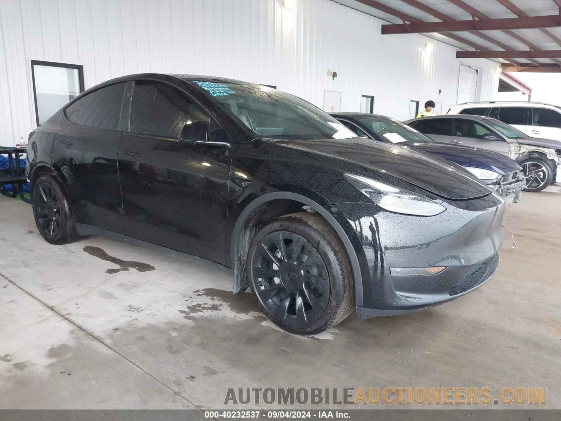 7SAYGDED8RF053547 TESLA MODEL Y 2024