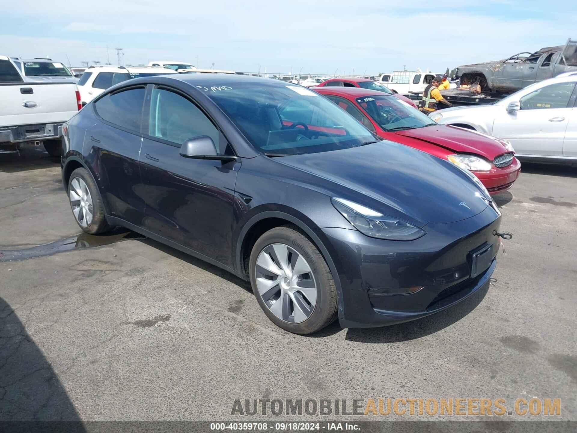 7SAYGDED8RF085723 TESLA MODEL Y 2024