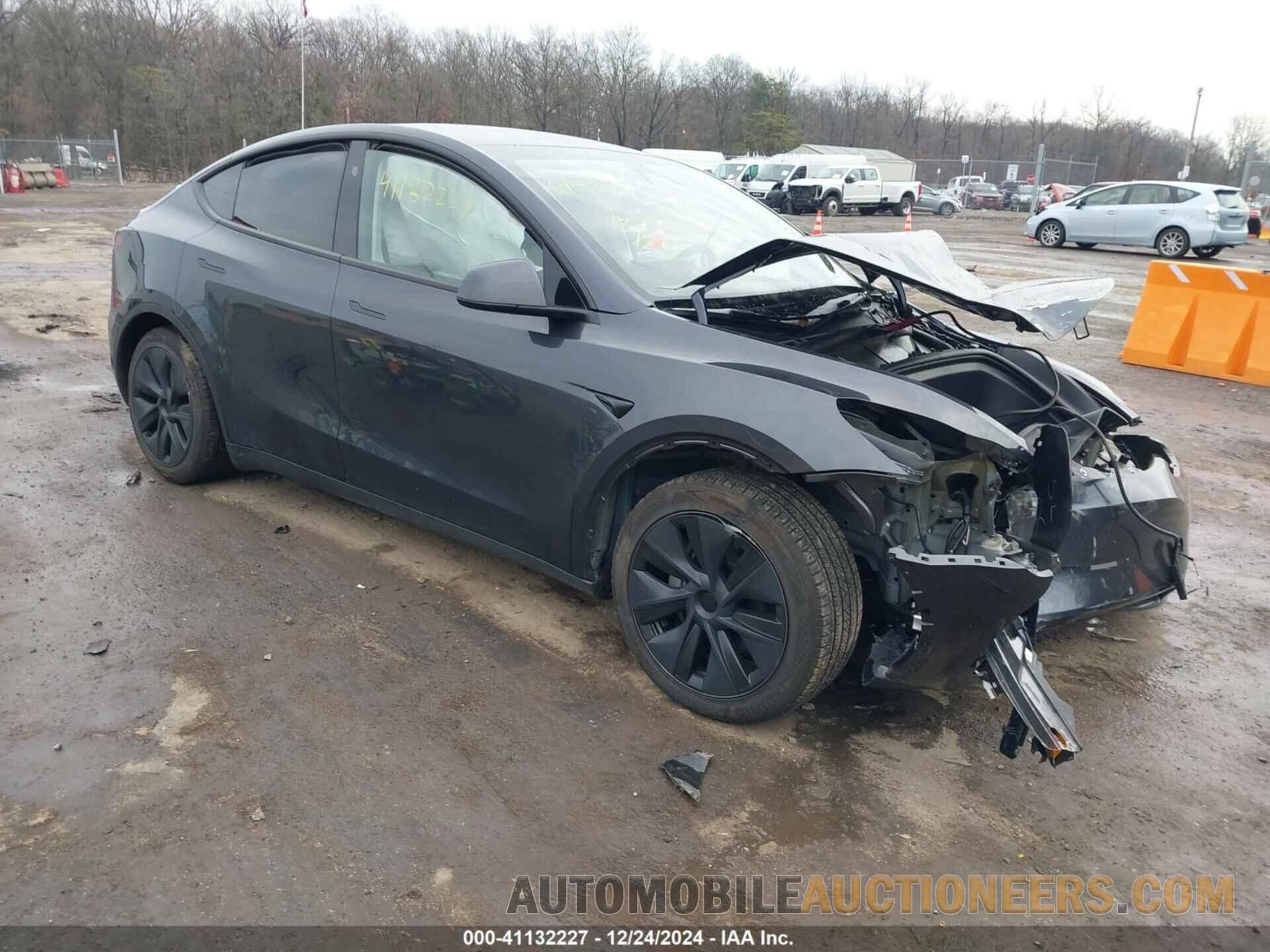 7SAYGDED8RF128473 TESLA MODEL Y 2024