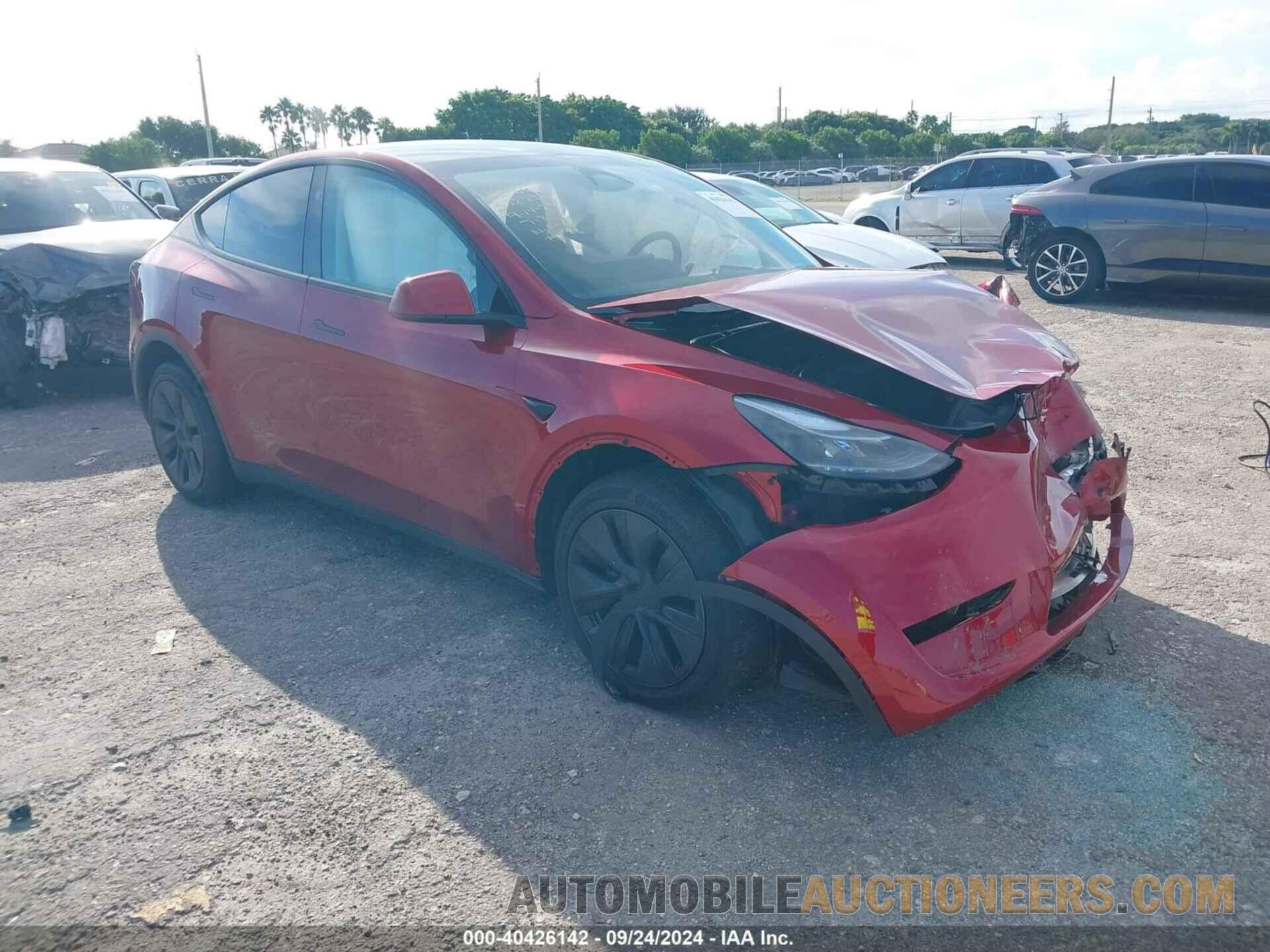 7SAYGDED8RF187121 TESLA MODEL Y 2024