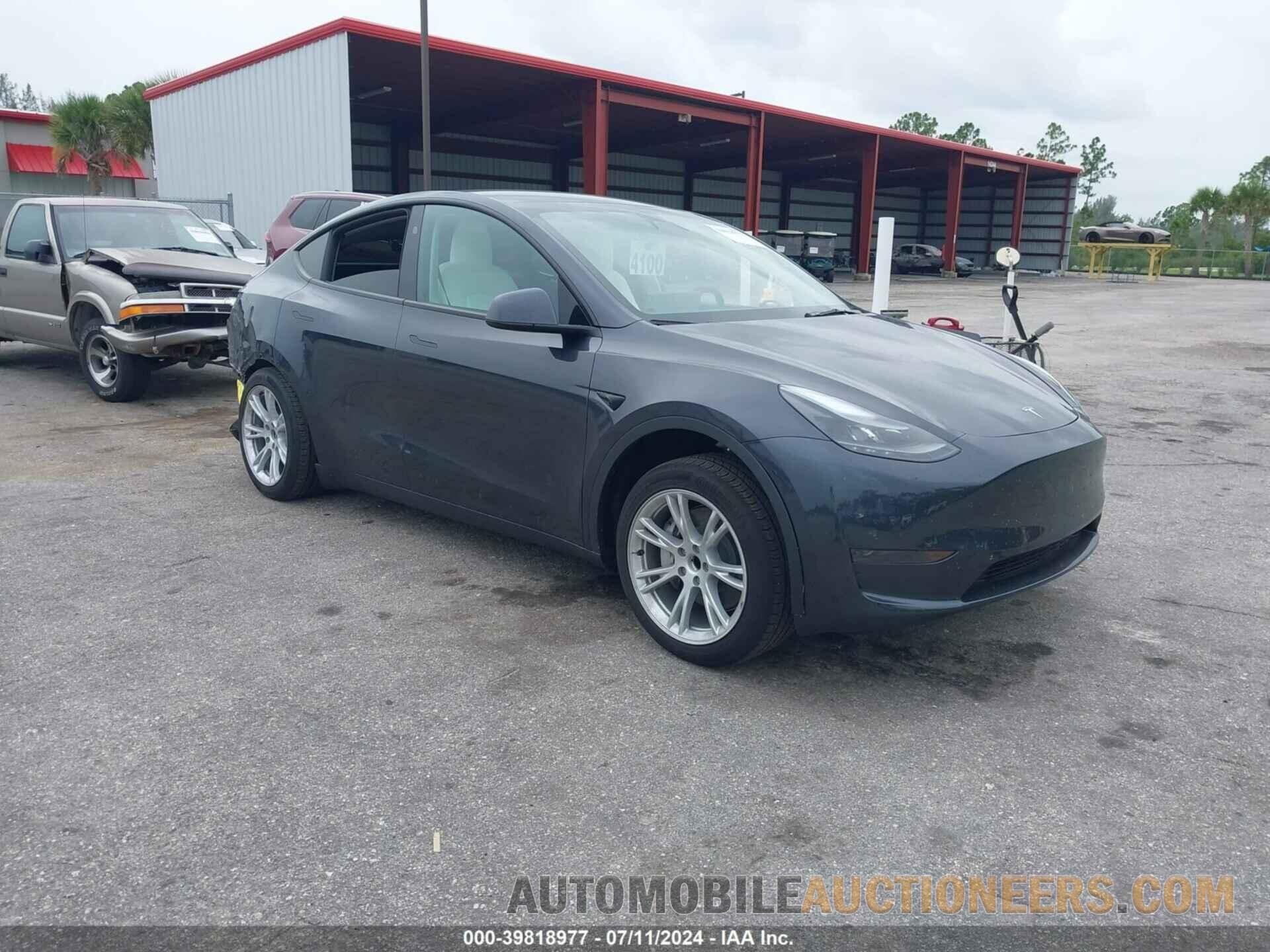 7SAYGDED9RF093622 TESLA MODEL Y 2024