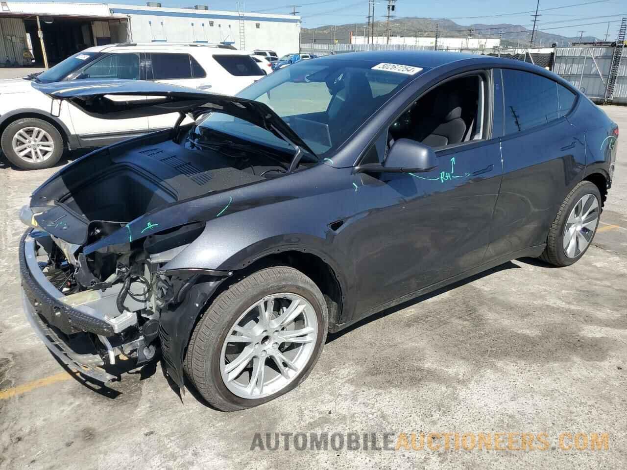 7SAYGDEDXRF003670 TESLA MODEL Y 2024