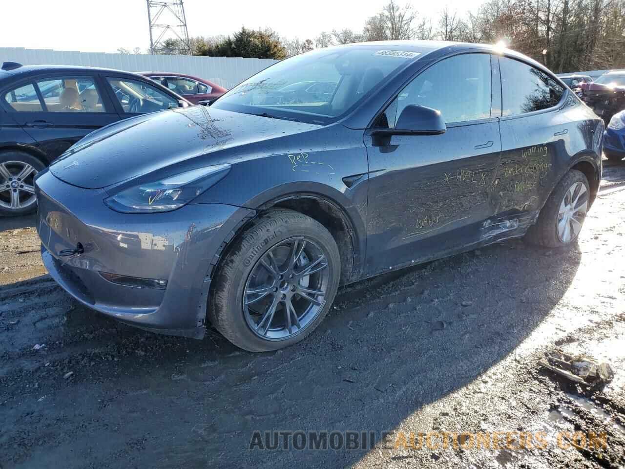 7SAYGDEDXRF019013 TESLA MODEL Y 2024