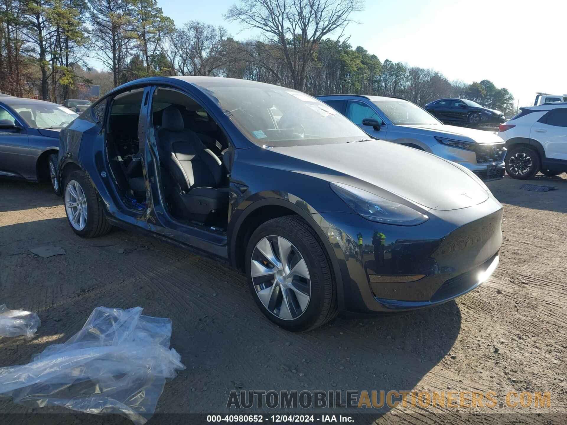 7SAYGDEDXRF028536 TESLA MODEL Y 2024