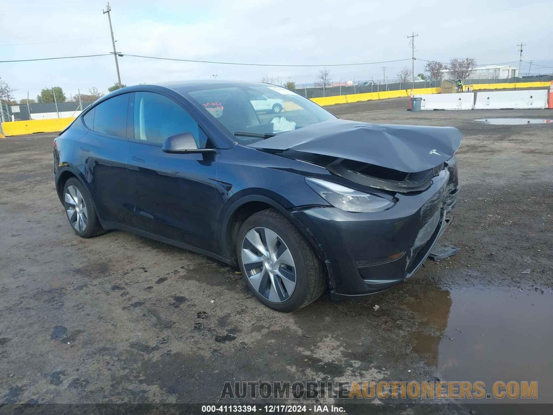 7SAYGDEDXRF039696 TESLA MODEL Y 2024