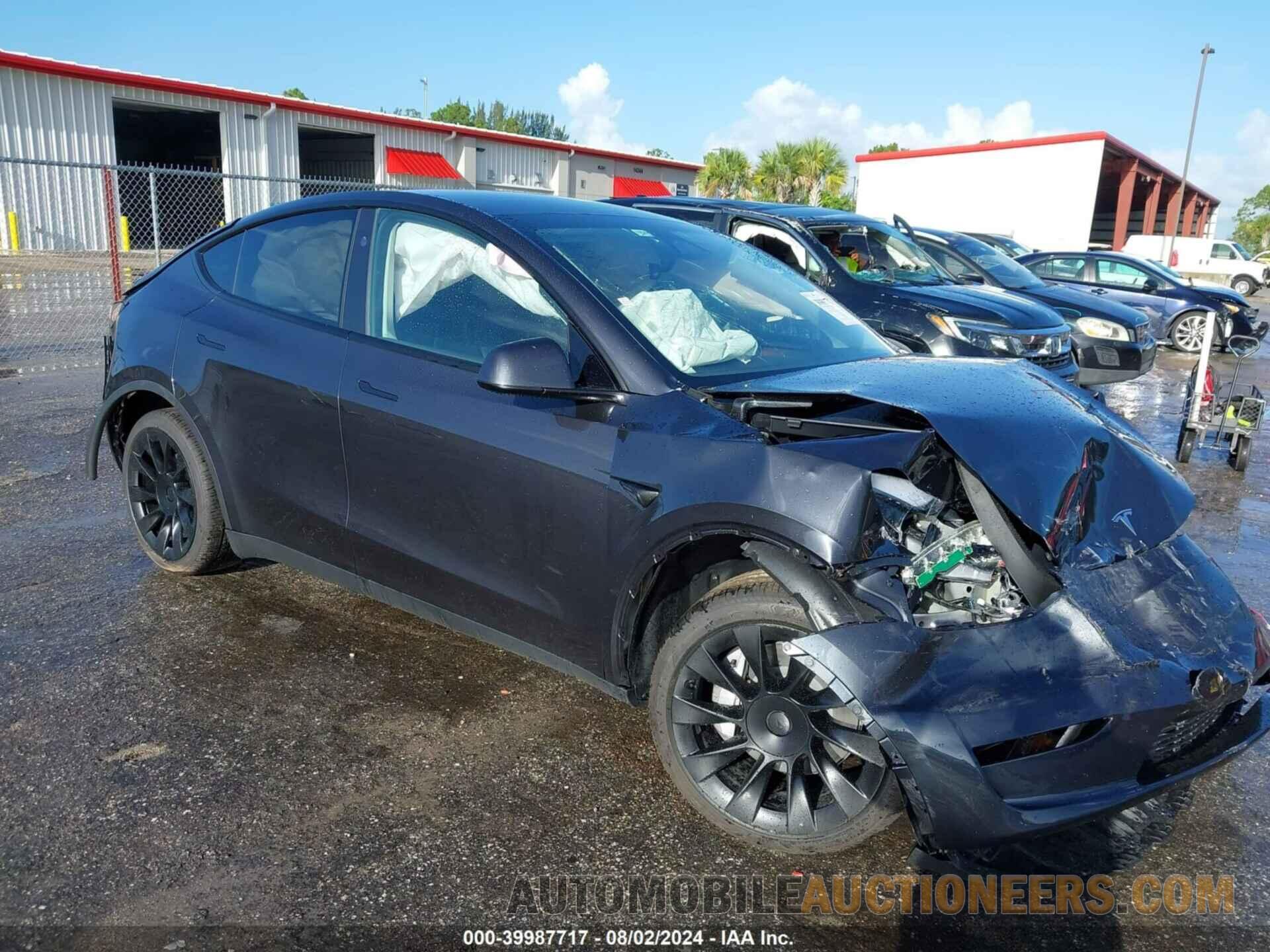 7SAYGDEDXRF102568 TESLA MODEL Y 2024