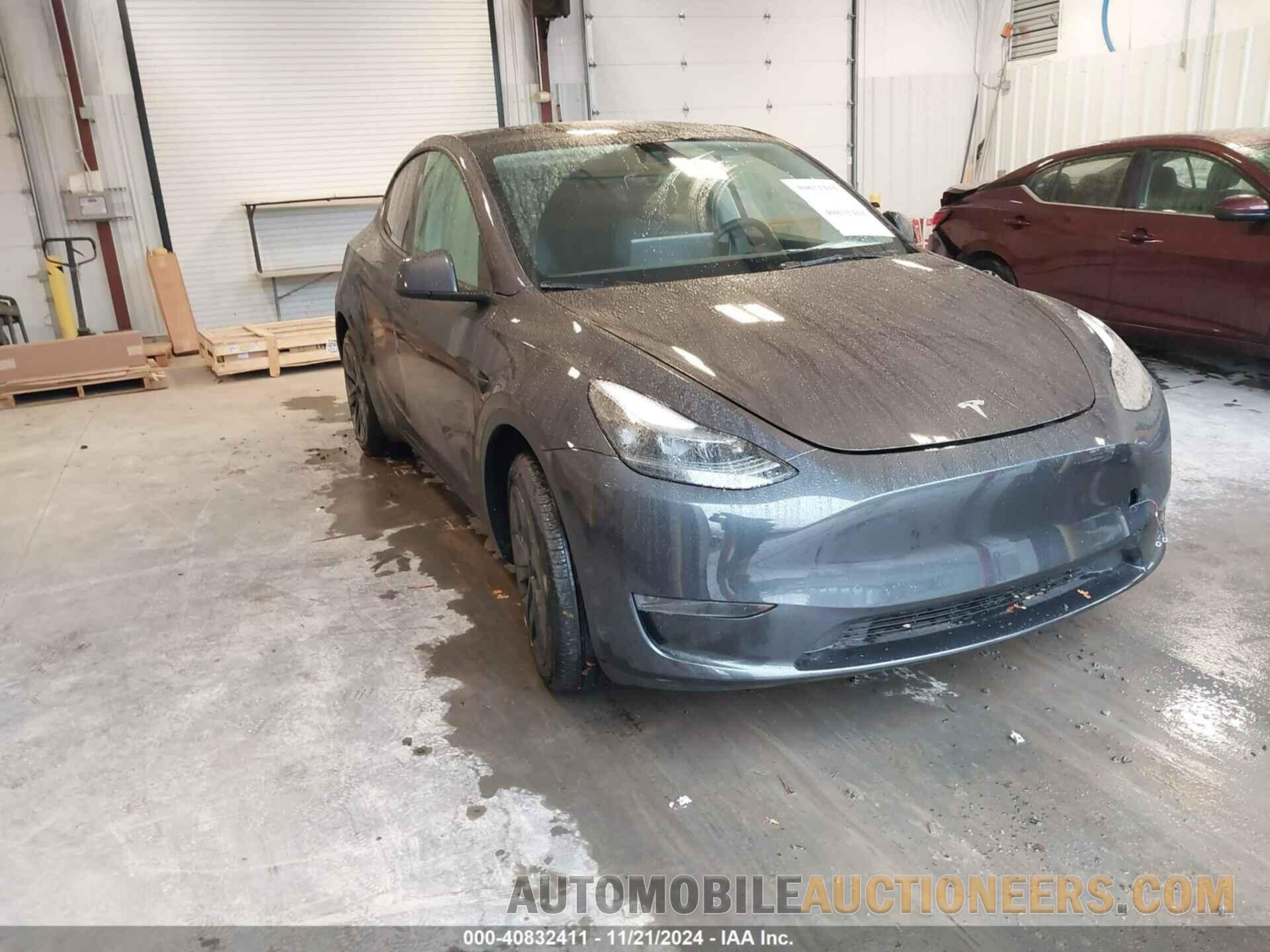 7SAYGDEDXRF102795 TESLA MODEL Y 2024