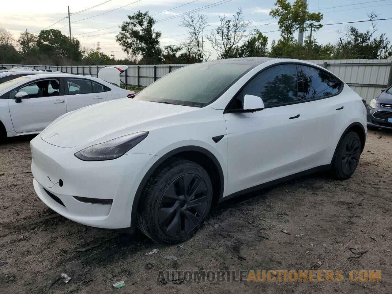 7SAYGDEDXRF129365 TESLA MODEL Y 2024