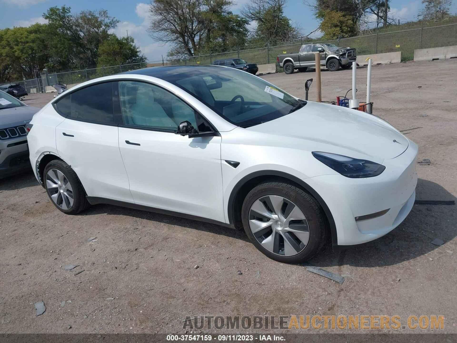 7SAYGDEE0PF807370 TESLA MODEL Y 2023