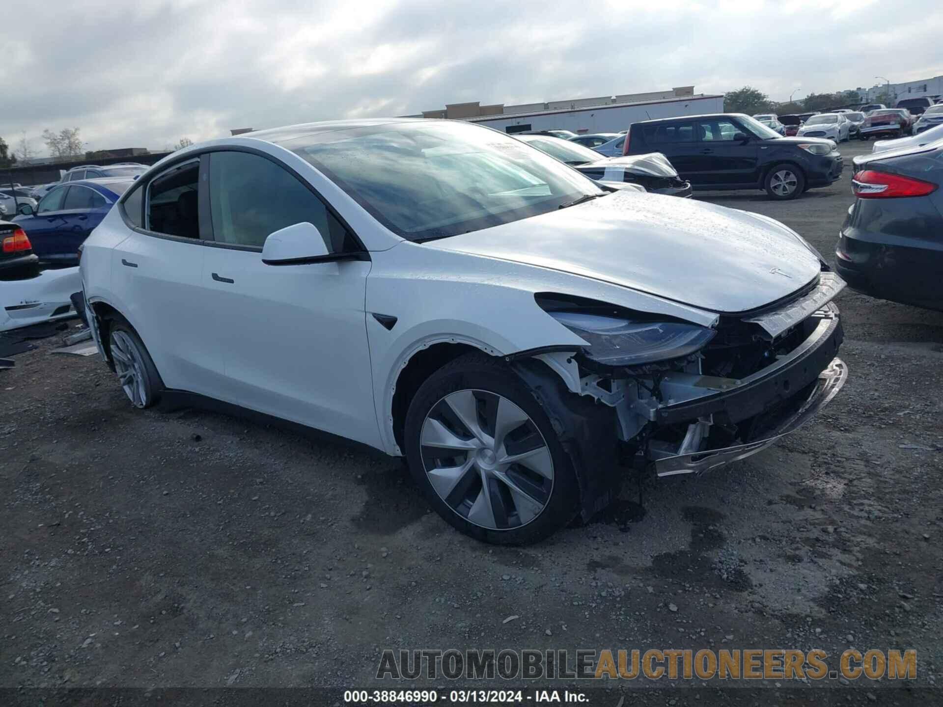 7SAYGDEE0PF813394 TESLA MODEL Y 2023