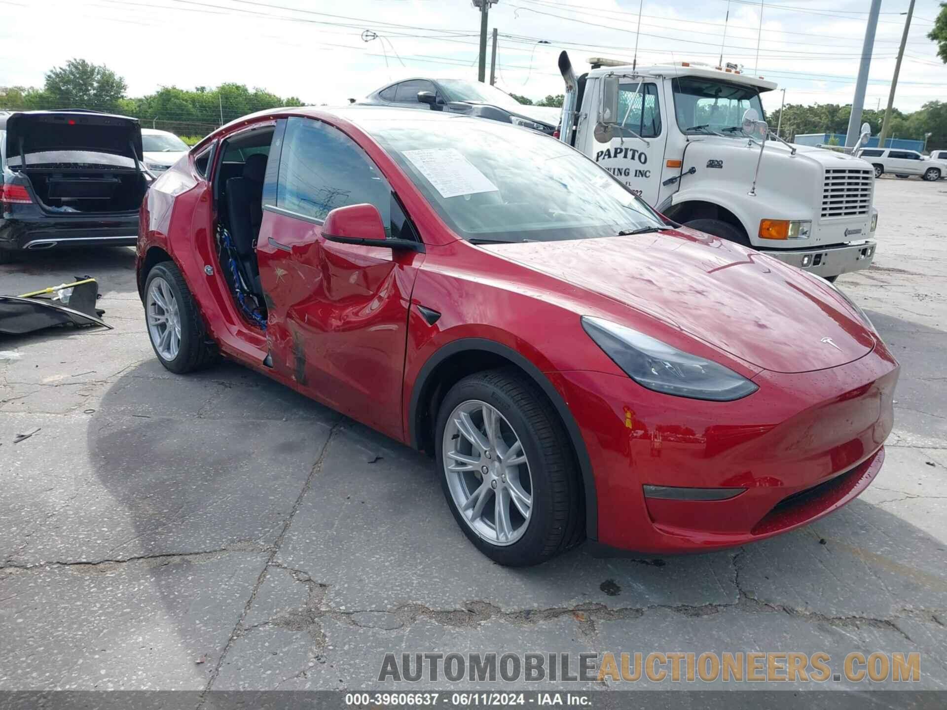 7SAYGDEE0RA239864 TESLA MODEL Y 2024