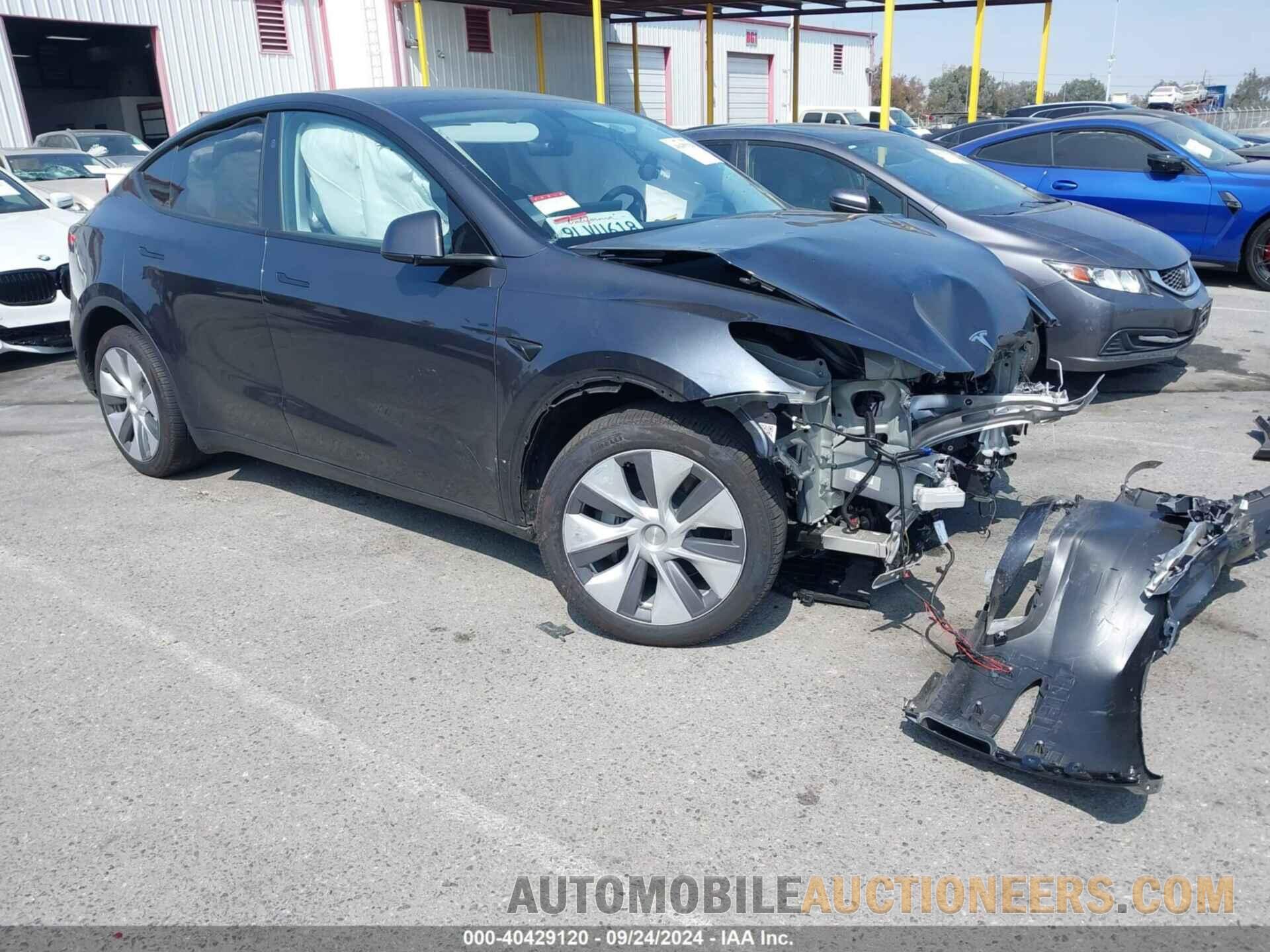 7SAYGDEE0RA256700 TESLA MODEL Y 2024